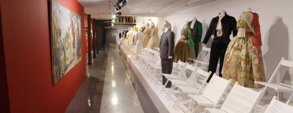  El Museu Valencià d’Etnologia muestra una pasarela de indumentaria tradicional valenciana