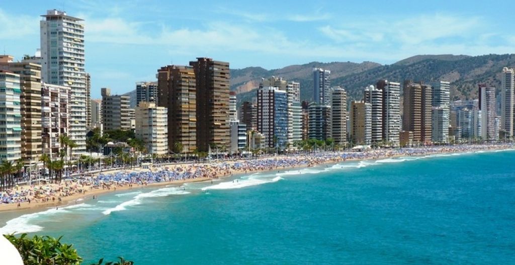  Benidorm se consolida como destino favorito para españoles y extranjeros