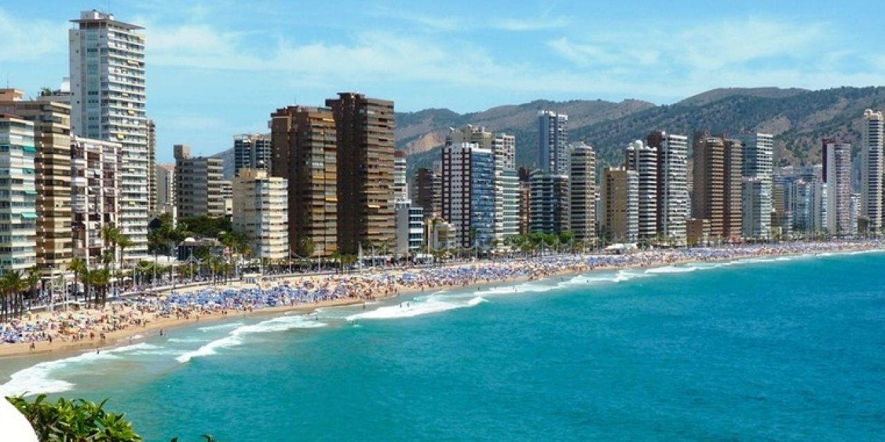  Benidorm se consolida como destino favorito para españoles y extranjeros