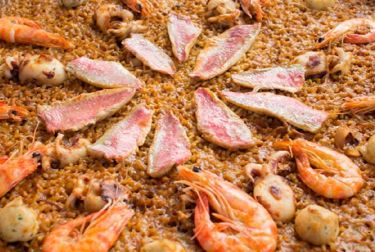 Cullera se llena de arroz y paellas para celebrar su tradicional concurso gastronómico